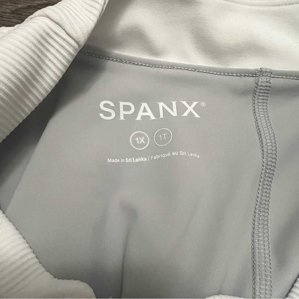 SPANX Contour Rib Long Sleeve Zip Front Dress in Vivid White Long Sleeve Size 1X - Picture 6 of 10